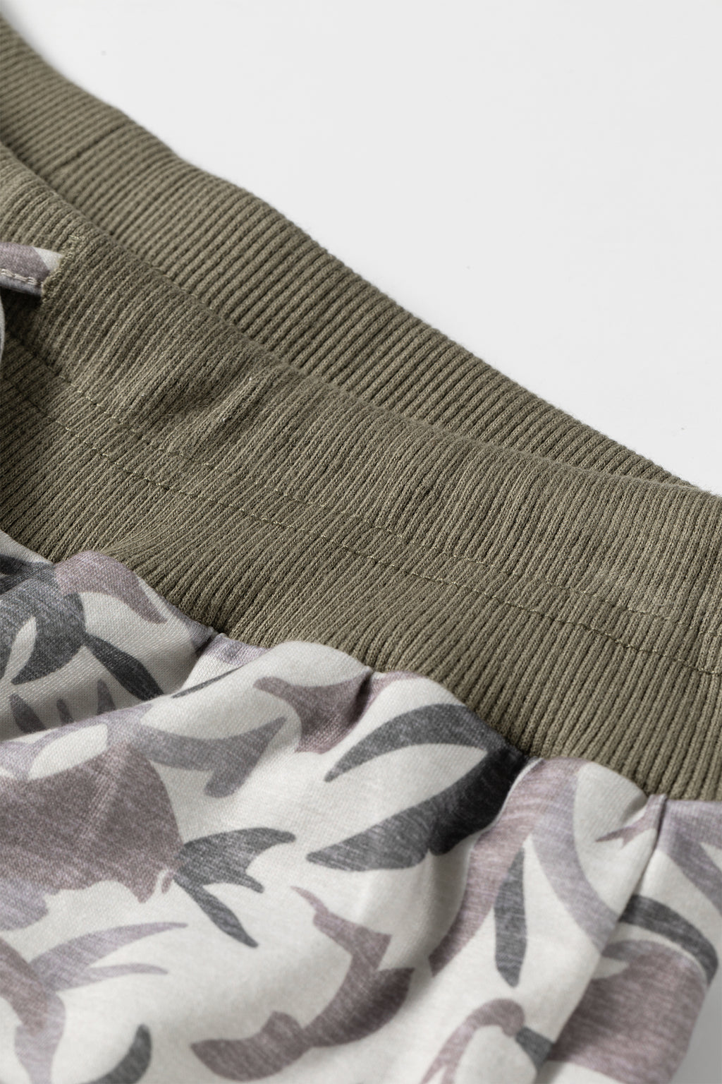 Multicolour Drawstring Contrast Waistband Camouflage Cargo Barrel Pants