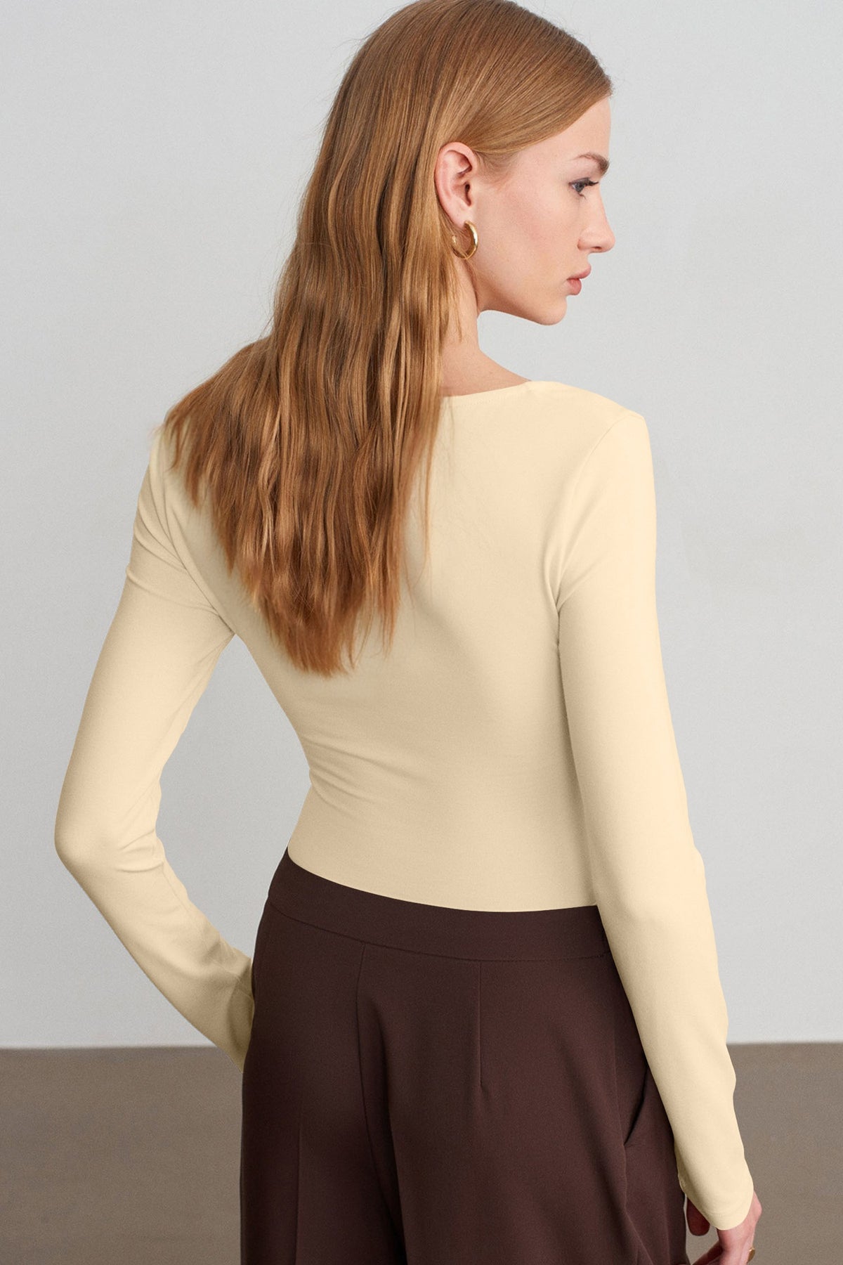 Coffee Slim Fit V Neck Long Sleeve Bra Buil-in Top
