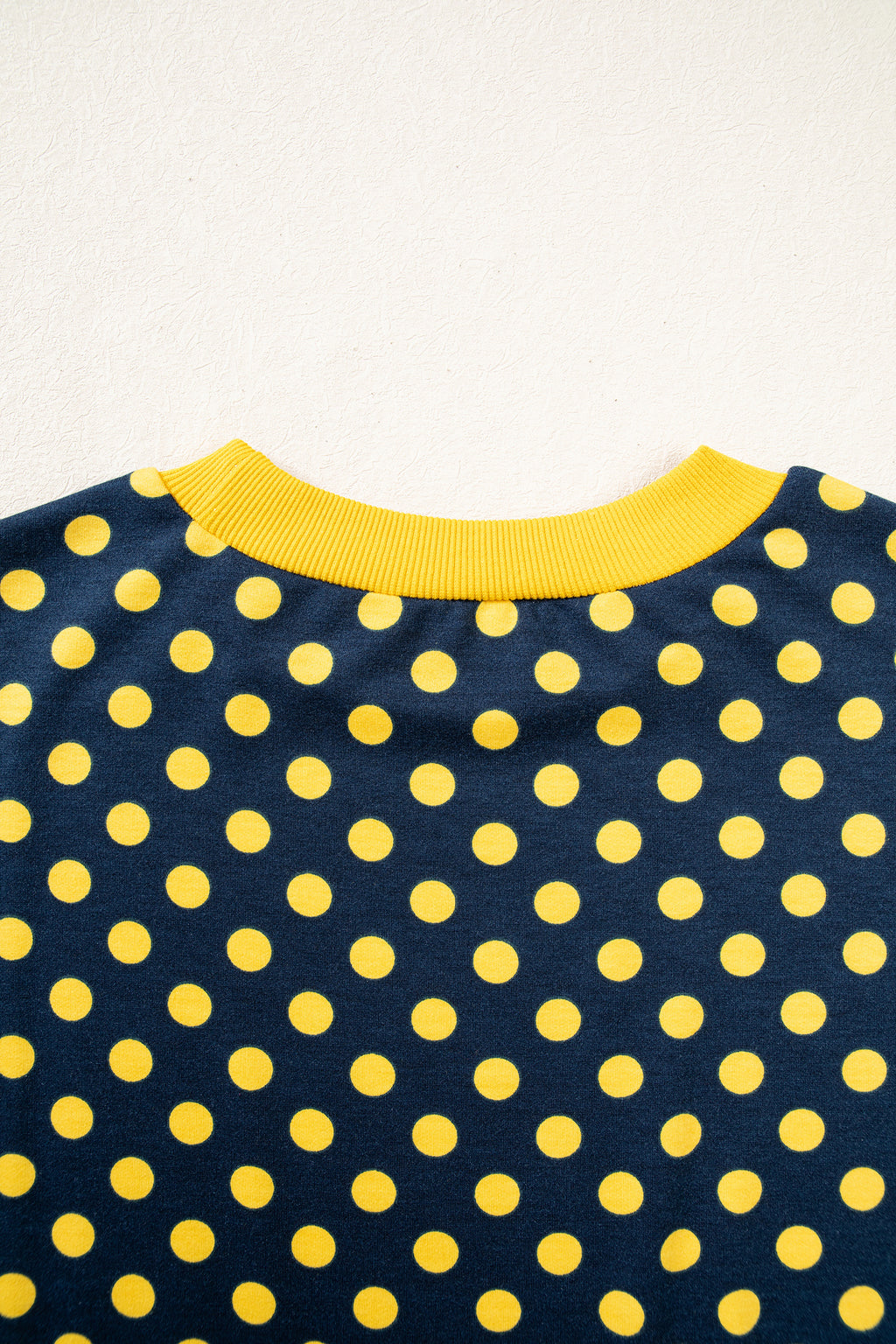 Green Polka Dot Print Contrast Trim Round Neck Bracelet Sleeve Top