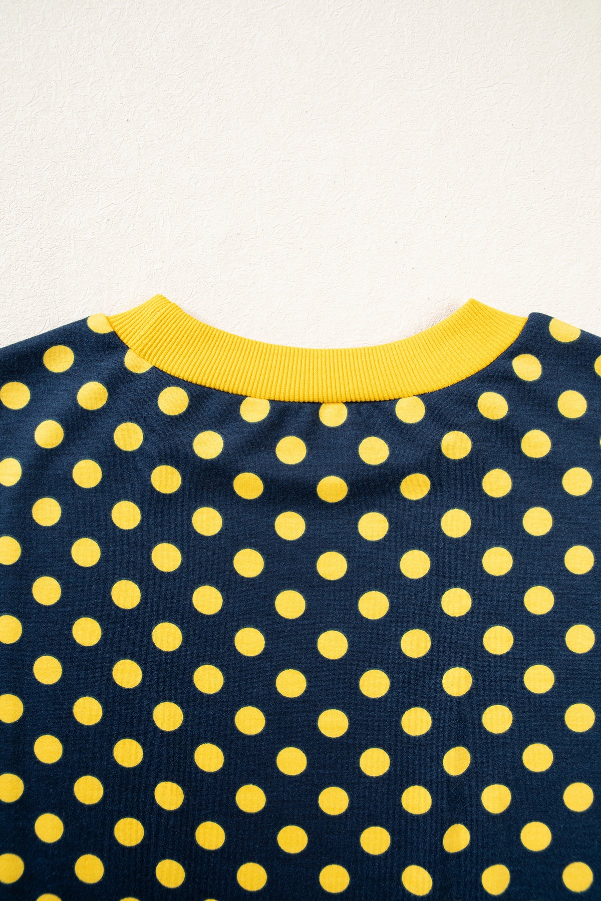 Green Polka Dot Print Contrast Trim Round Neck Bracelet Sleeve Top