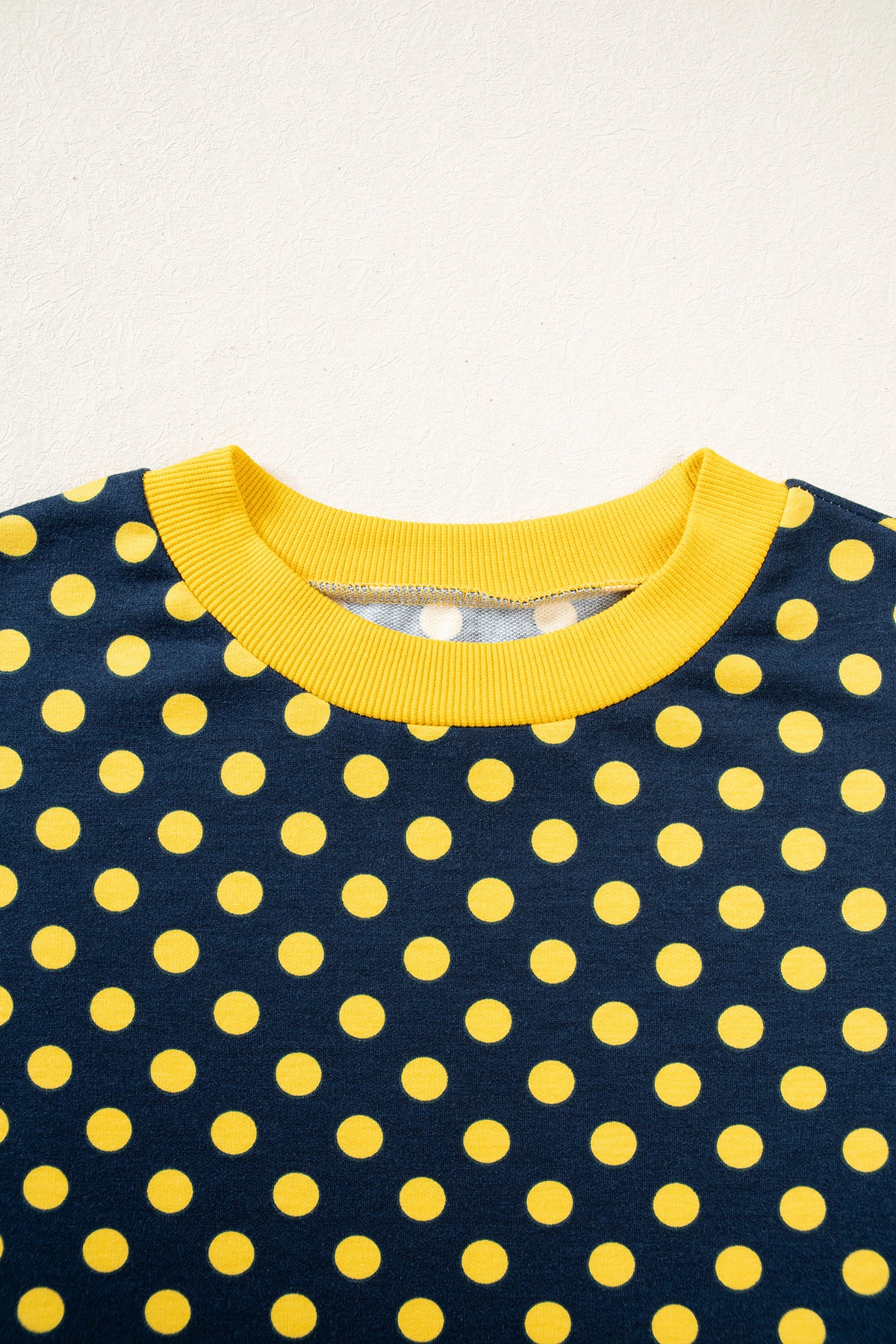 Green Polka Dot Print Contrast Trim Round Neck Bracelet Sleeve Top